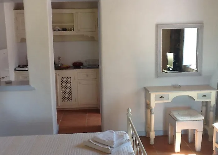 Apanemo Апартаменты *