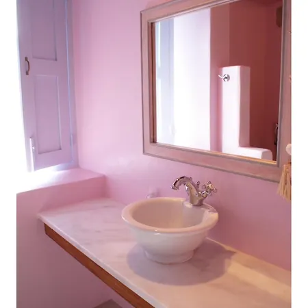 Apanemo Apartman *