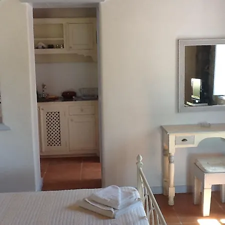 Apanemo Apartman *